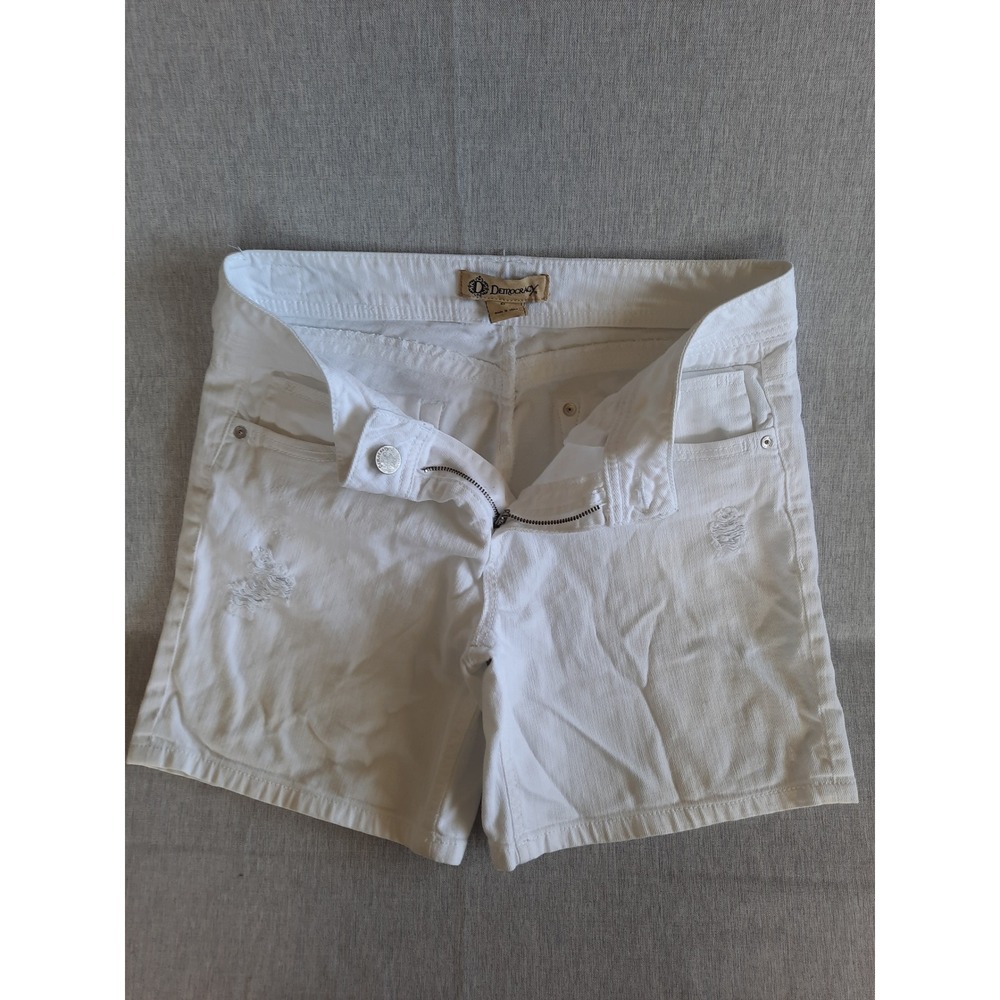 Democracy Women 6 Distress Ripped Solid Pockets White Flat Front Denim Short